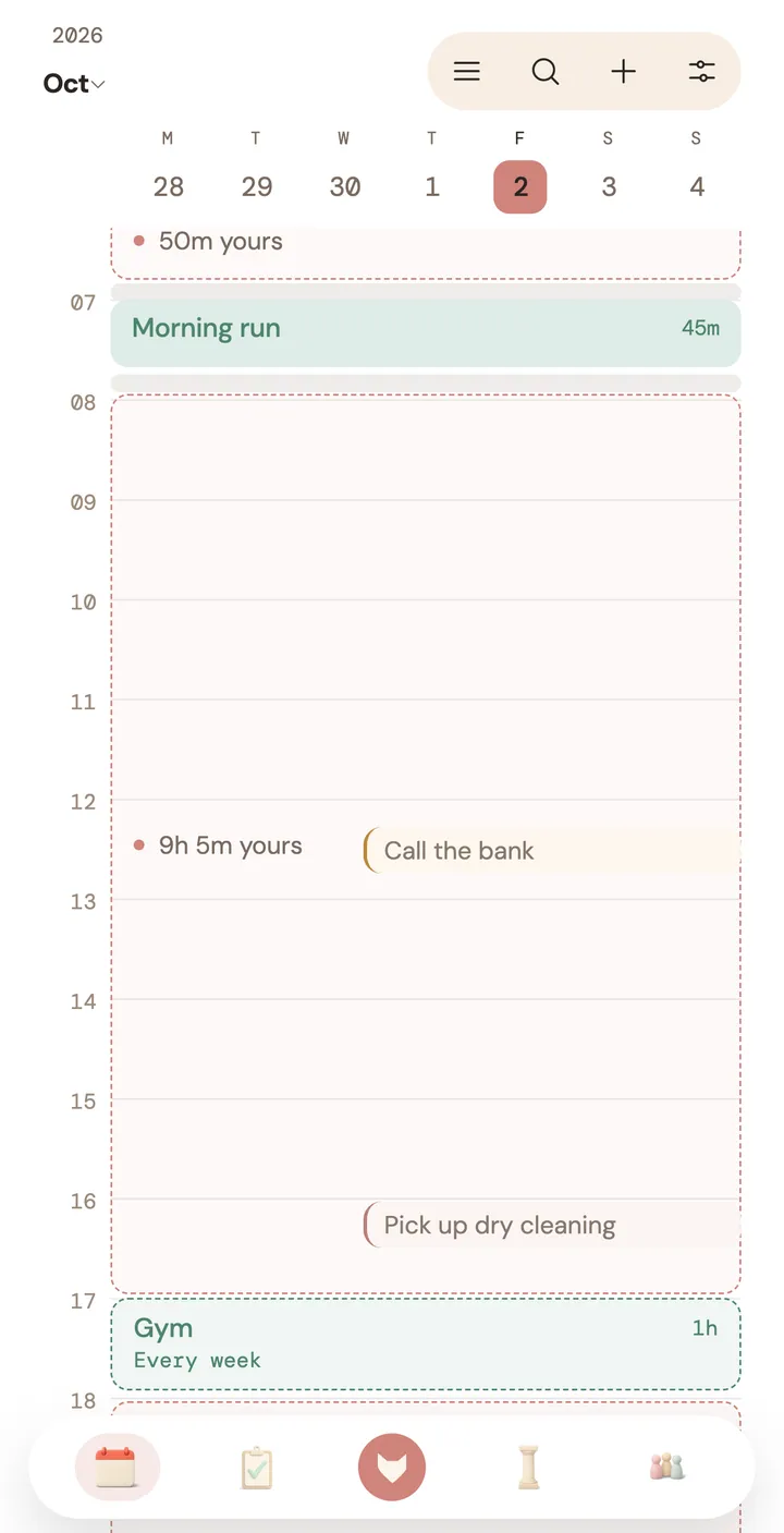 Amira's calendar for Friday 2 October. A morning run, two to-dos and a gym session, with the free time between them labelled.